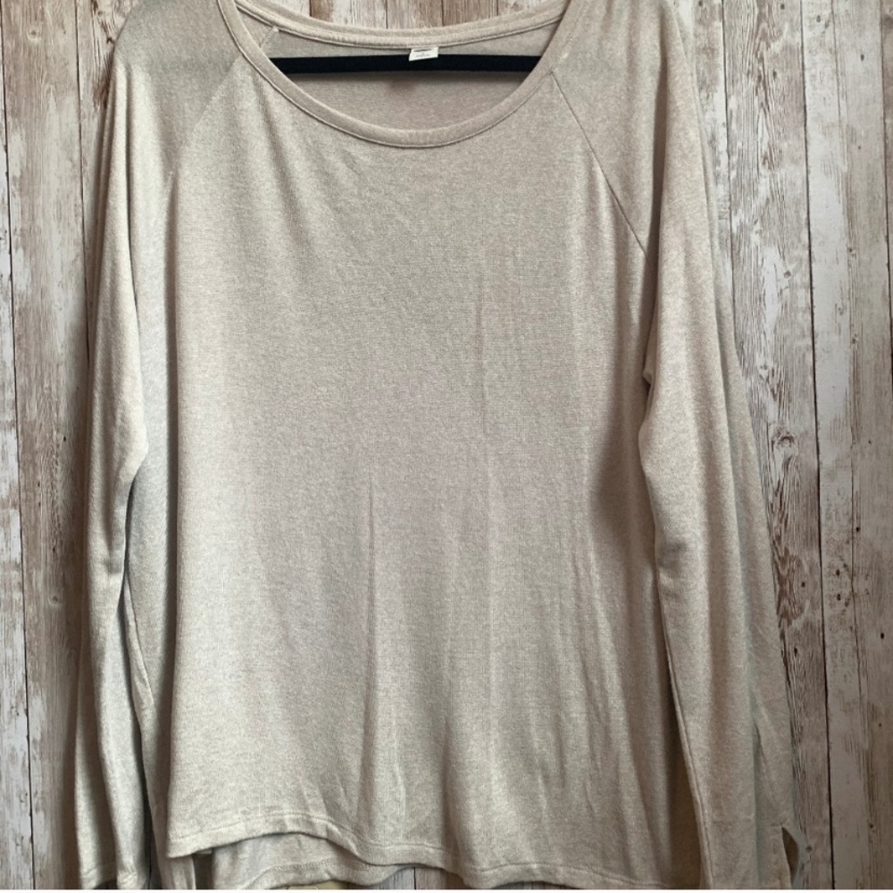 🖤3 for $20🖤 Long Sleeve Ivory Top